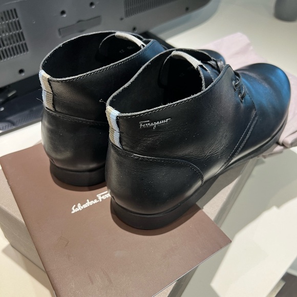 Ferragamo dress shoes men 43 (like new) - Picture 3 of 6